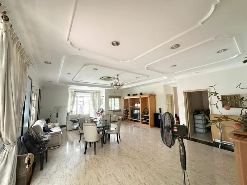 Bungalow for Sale in Bandar Country Homes (Rawang) - Kelvin . - PropertyGuru.com.my