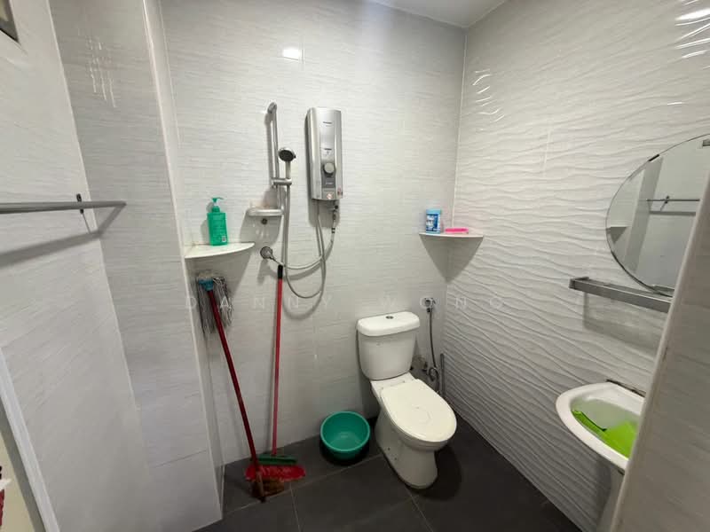 2-storey Terraced House for Sale in Rawang Perdana 2 (Rawang) - Danny Wong - Bathroom - PropertyGuru.com.my
