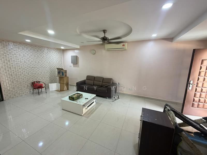 2-storey Terraced House for Sale in Rawang Perdana 2 (Rawang) - Danny Wong - Living Room - PropertyGuru.com.my