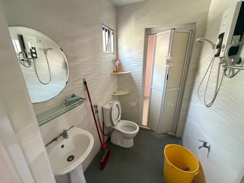 2-storey Terraced House for Sale in Rawang Perdana 2 (Rawang) - Danny Wong - Bathroom - PropertyGuru.com.my