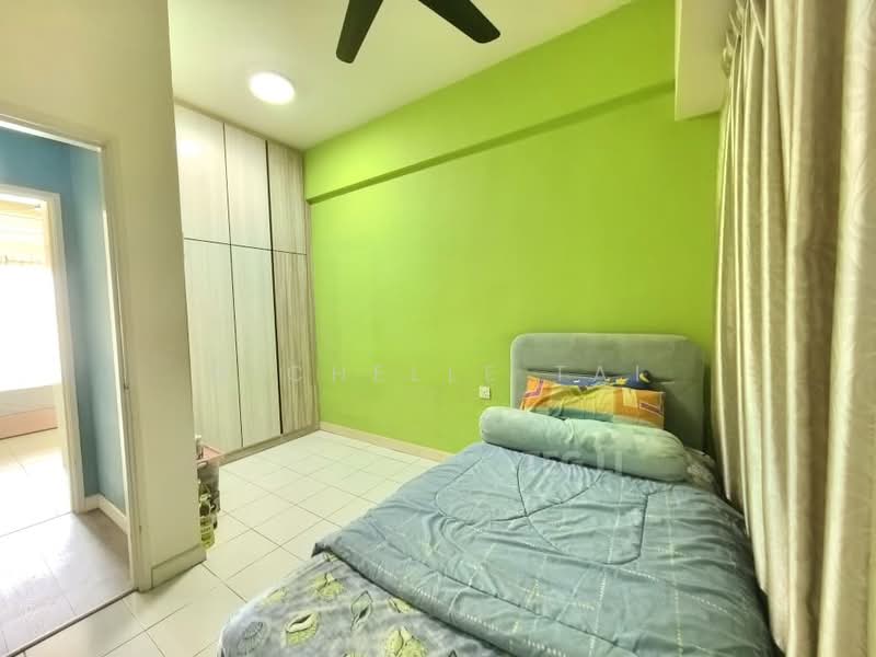 Condominium for Sale at Sterling - Michelle Tai - Bedroom - PropertyGuru.com.my