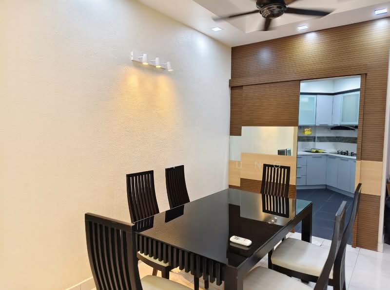 Kondominium untuk Dijual di Regency Heights Condo - Eugene Tung - Dining Room - PropertyGuru.com.my