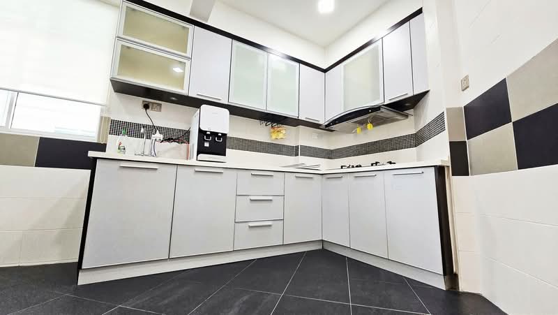 Condominium for Sale at Regency Heights Condo - Eugene Tung - Kitchen - PropertyGuru.com.my