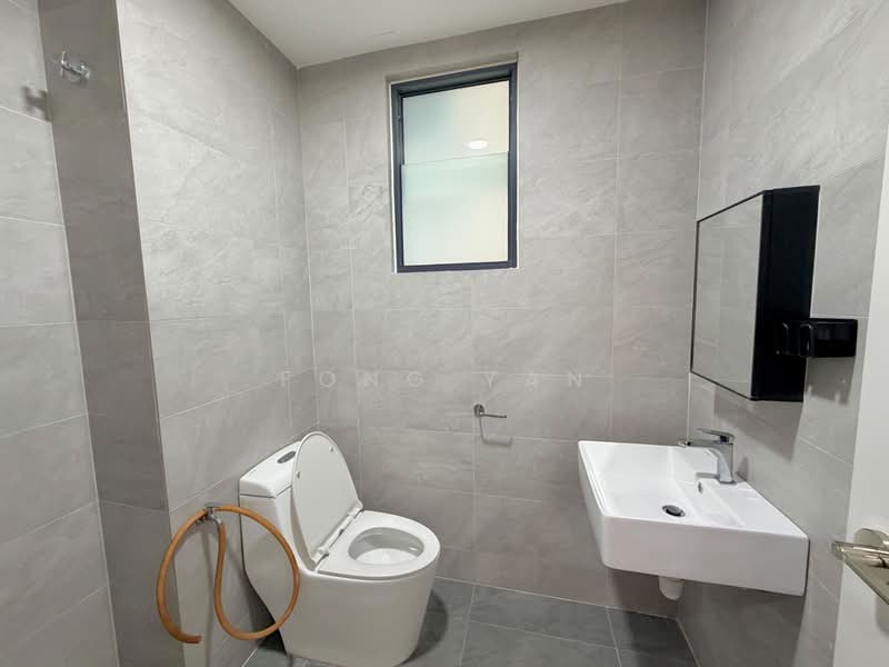 Service Residence for Rent at SUNSURIA FORUM SERVICED APARTMENT - Fong Yan - Bathroom - PropertyGuru.com.my