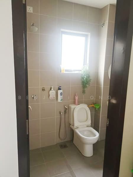 Pangsapuri untuk Dijual di Villa Bestari Apartment - Benjamin Ong - Bathroom - PropertyGuru.com.my