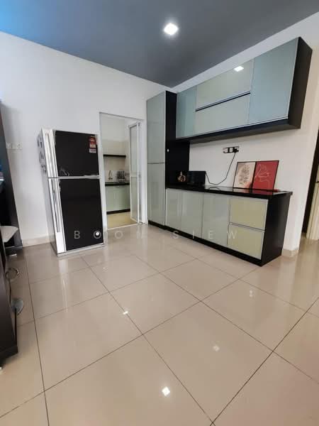 Kondominium untuk Dijual di I-Regency Condominium (Ideal Regency) - Boon Siew - Kitchen - PropertyGuru.com.my