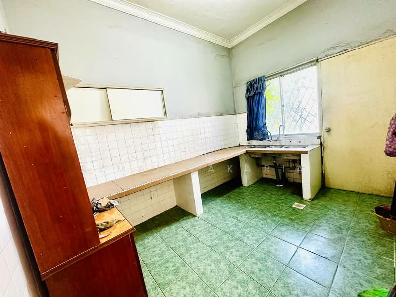 Rumah Teres 2 Tingkat untuk Dijual di Taman Dagang (Ampang) - AZMAN ZAKARIA - Kitchen - PropertyGuru.com.my