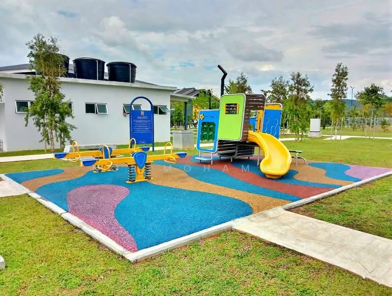 2-storey Terraced House for Sale in Kuala Selangor (Selangor) - Nor Mohamad - Exterior - PropertyGuru.com.my