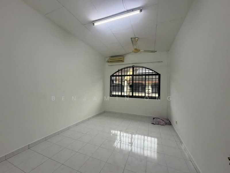 2-storey Terraced House for Rent in Taman Bukit Mewah (Tampoi) - Benjamin Ong - Interior - PropertyGuru.com.my
