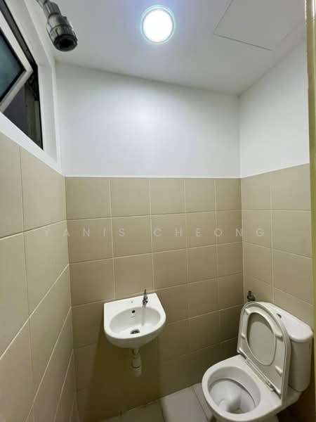 Condominium for Rent at Scenaria @ North Kiara Hills - Yanis Cheong - Bathroom - PropertyGuru.com.my