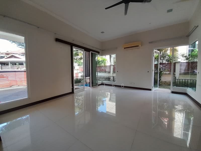 Rumah Berkembar untuk Disewa di Ampang Jaya (Ampang) - Lee 156 - Living Room - PropertyGuru.com.my
