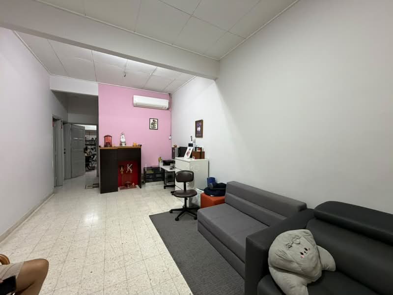 1-storey Terraced House for Sale in Kepong (Kuala Lumpur) - Kiing TW - Living Room - PropertyGuru.com.my