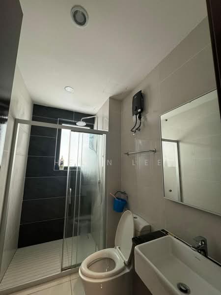 Kondominium untuk Dijual di Bay Point @ Country Garden Danga Bay - Helen Lee - Bathroom - PropertyGuru.com.my