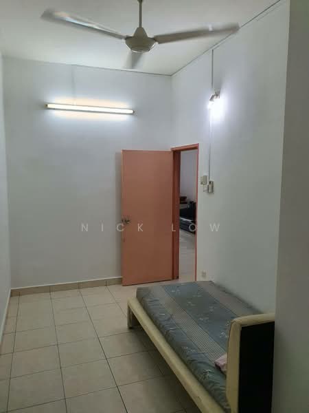 2-storey Terraced House for Rent in Taman Bestari Indah (Ulu Tiram) - Nick Low - Bedroom - PropertyGuru.com.my