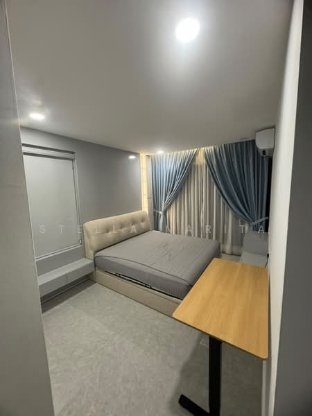 Condominium for Rent at Amberside @ Country Garden Danga Bay - Stella Narita - Bedroom - PropertyGuru.com.my