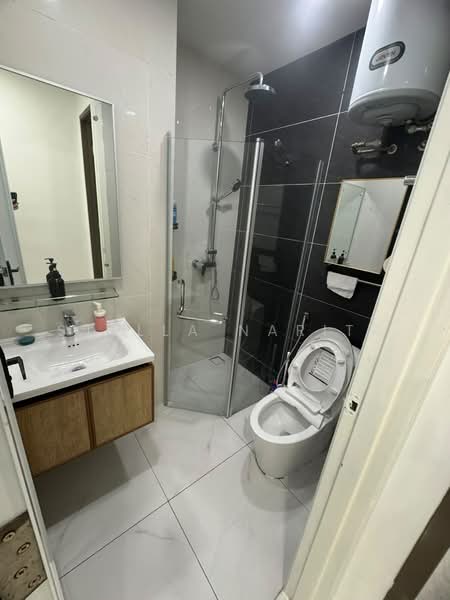 Condominium for Rent at Amberside @ Country Garden Danga Bay - Stella Narita - Bathroom - PropertyGuru.com.my