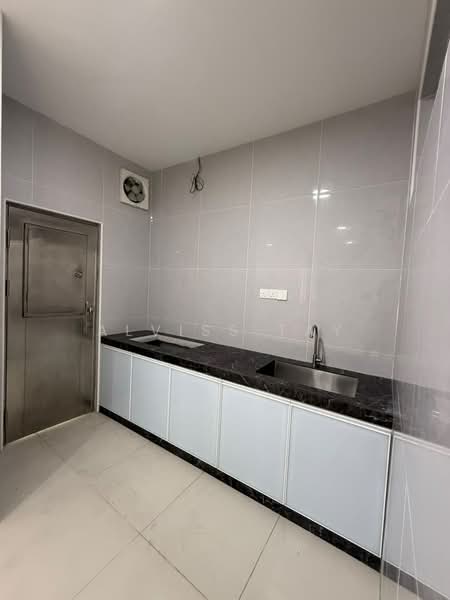 Semi-Detached House for Sale in Taman Ungku Tun Aminah (Skudai) - Alviss Tay - Kitchen - PropertyGuru.com.my