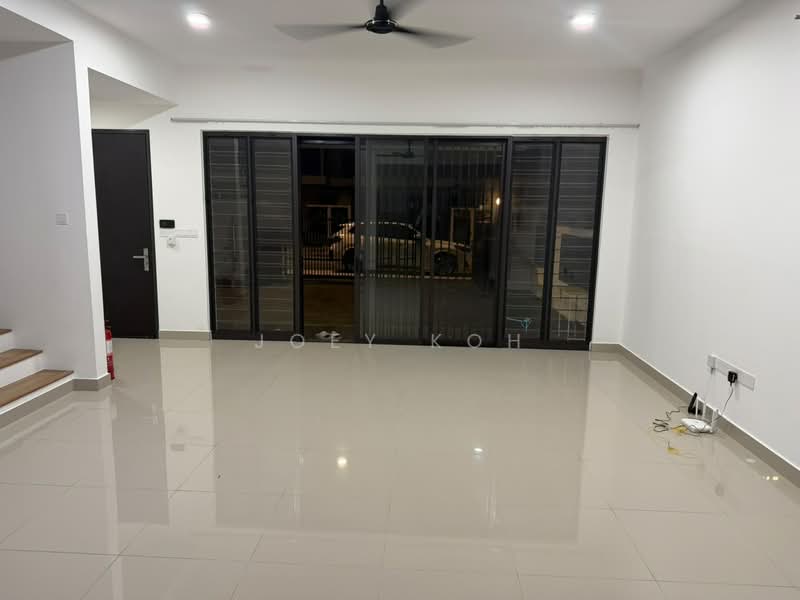 2-storey Terraced House for Rent in Elmina (Shah Alam) - Joey Koh - Living Room - PropertyGuru.com.my