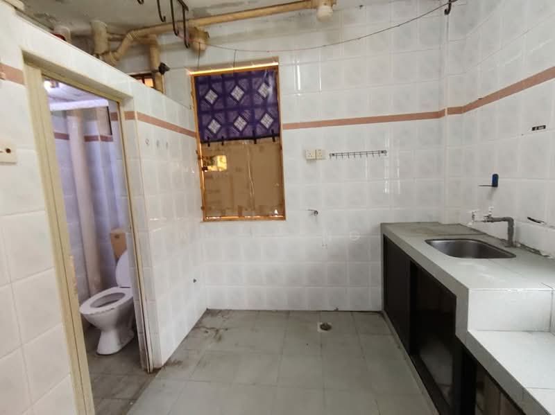 Flat for Rent at Jentayu - Ah Liang - Bathroom - PropertyGuru.com.my