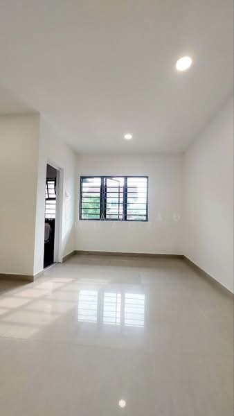 Rumah Teres 2 Tingkat untuk Dijual di Seri Kembangan (Selangor) - Muhammad Muadz - Living Room - PropertyGuru.com.my