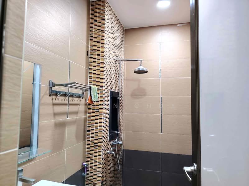 Rumah Berkembar untuk Dijual di Taman Sutera Utama (Skudai) - Jason Chua - Bathroom - PropertyGuru.com.my