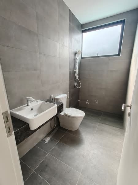 Semi-Detached House for Sale in Kuching (Sarawak) - Jeno Tan - Bathroom - PropertyGuru.com.my