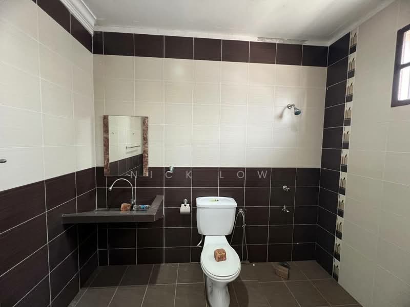 2-storey Terraced House for Rent in Bukit Indah (Iskandar Puteri (Nusajaya)) - Nick Low - Bathroom - PropertyGuru.com.my