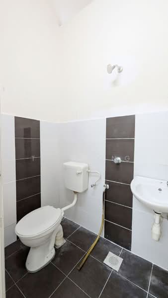 1-storey Terraced House for Sale in Taman Rumbia Utama (Rembia) - Tim Piong - Bathroom - PropertyGuru.com.my
