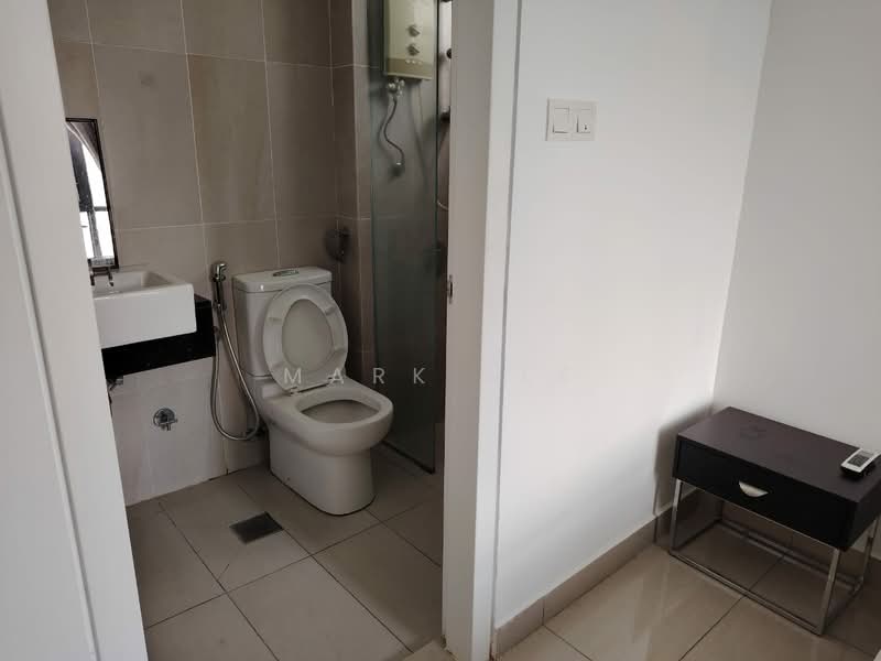 Servis Apartment untuk Disewa di Eclipse Residence @ Pan'gaea - Mark Lee - Bathroom - PropertyGuru.com.my