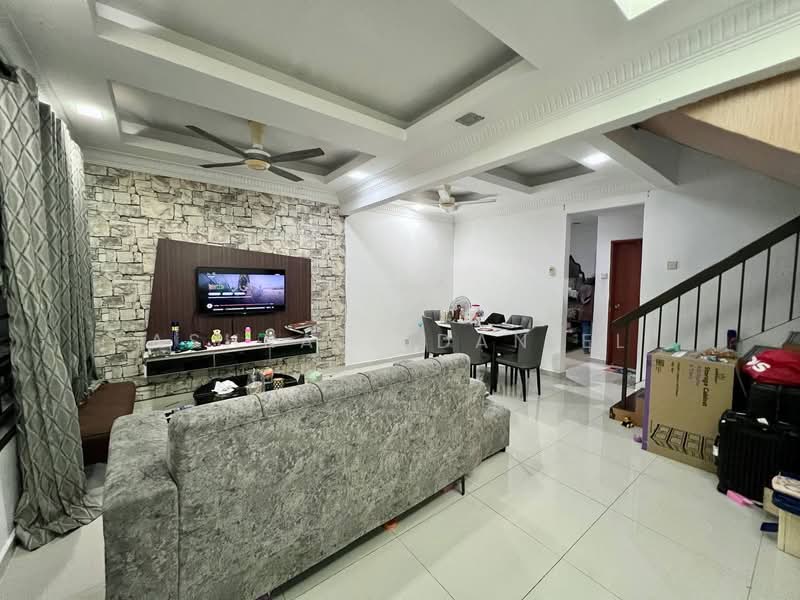 Terraced House for Sale in Bandar Putra Permai (Seri Kembangan) - Ashraff Daniel - Living Room - PropertyGuru.com.my