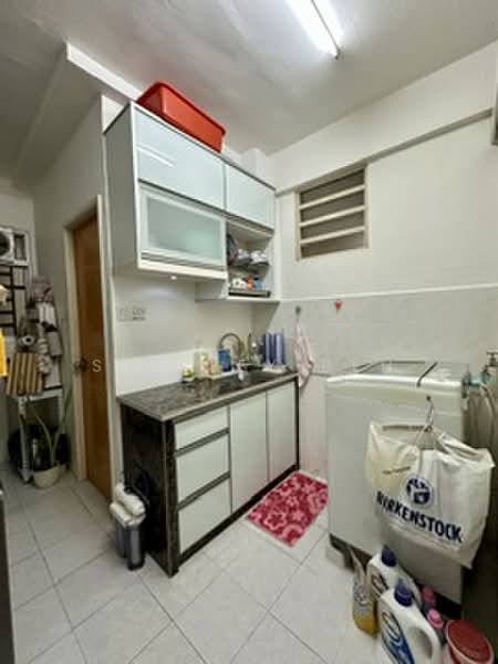 Pangsapuri untuk Dijual di Relau Vista Apartment - Shirley Beh - Kitchen - PropertyGuru.com.my