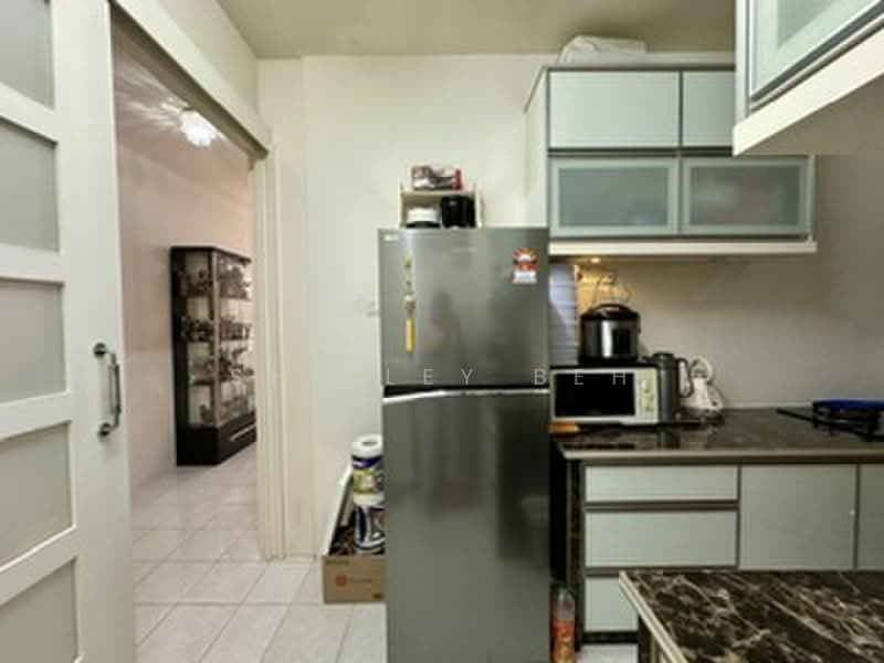 Pangsapuri untuk Dijual di Relau Vista Apartment - Shirley Beh - Kitchen - PropertyGuru.com.my