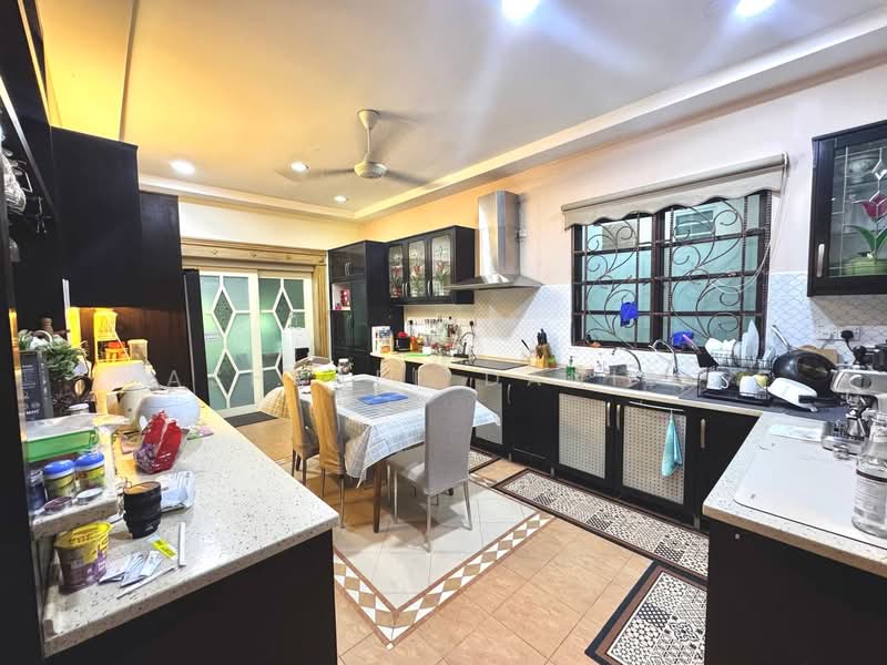 Bungalow for Sale in Kampung Melayu Frim Kepong (Kepong) - Ashraff Daniel - Kitchen - PropertyGuru.com.my