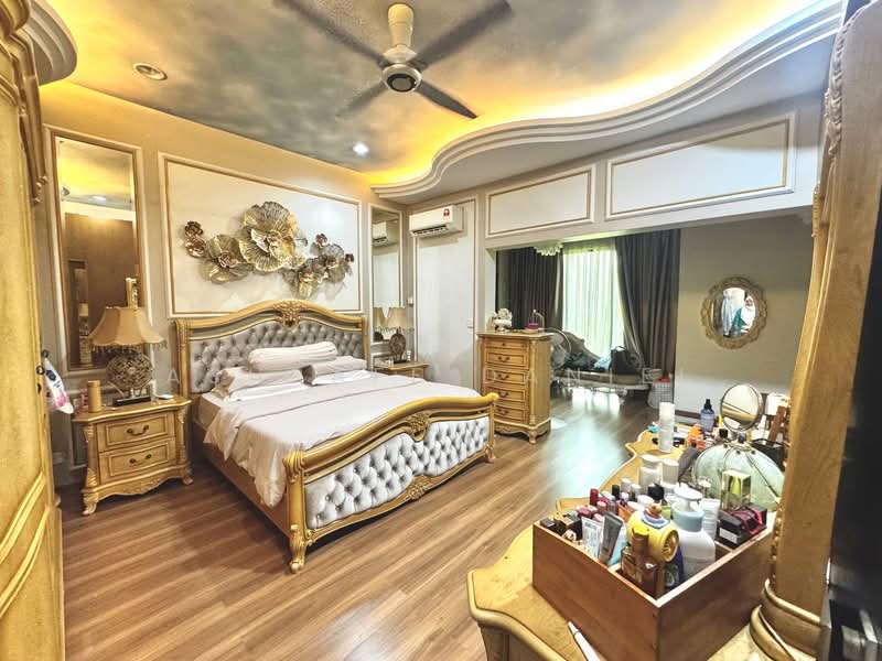 Bungalow for Sale in Kampung Melayu Frim Kepong (Kepong) - Ashraff Daniel - Master Bedroom - PropertyGuru.com.my