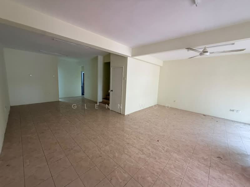 Rumah Teres 2 Tingkat untuk Dijual di Taman Putri Kulai (Kulai) - Glenn Woo - Living Room - PropertyGuru.com.my