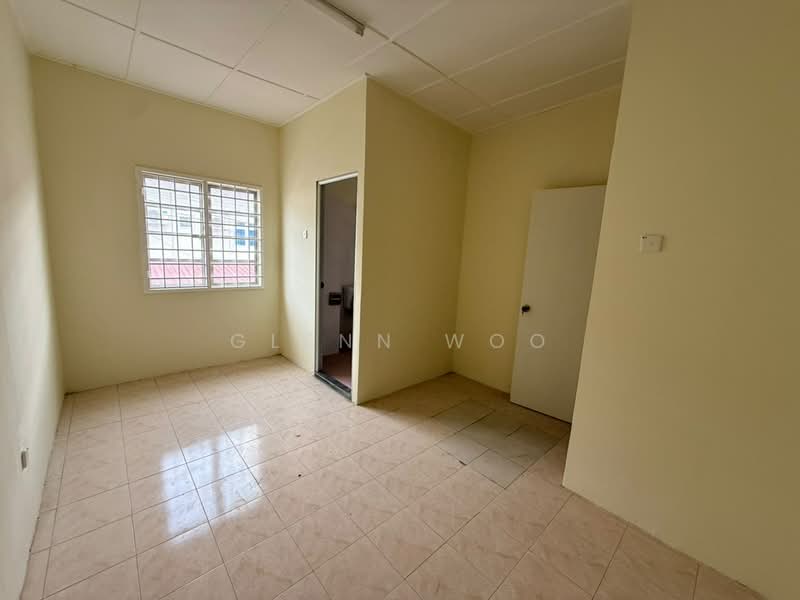 Rumah Teres 2 Tingkat untuk Dijual di Taman Putri Kulai (Kulai) - Glenn Woo - Interior - PropertyGuru.com.my