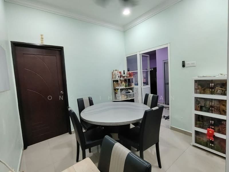 Rumah Teres 1 Tingkat untuk Dijual di Taman Universiti (Skudai) - Ong Lih Shyan - Dining Room - PropertyGuru.com.my