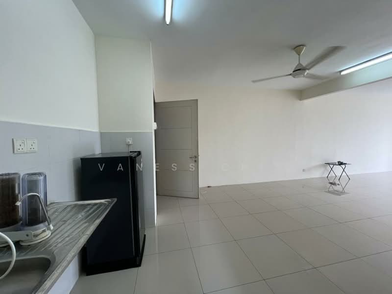 Condominium for Rent at Platinum Lake PV 16 - Vaness Chin - Kitchen - PropertyGuru.com.my