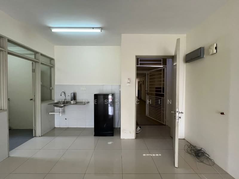 Condominium for Rent at Platinum Lake PV 16 - Vaness Chin - Kitchen - PropertyGuru.com.my