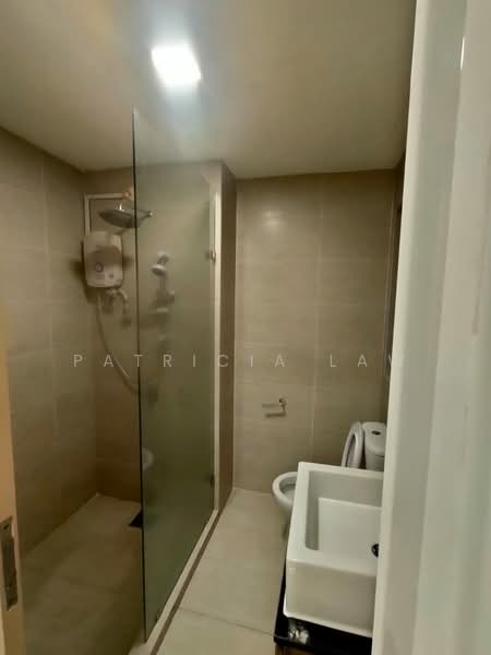 Service Residence for Sale at Maisson - Patricia Law - Bathroom - PropertyGuru.com.my