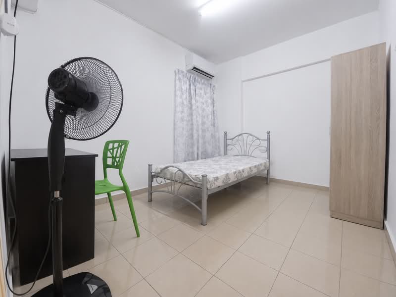 Rumah Flat untuk Disewa di Desa Airmas Flat - Amy Toh - Bedroom - PropertyGuru.com.my