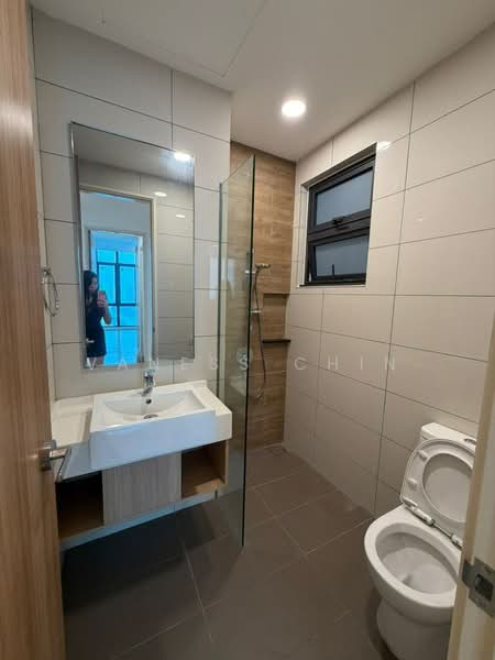 Servis Apartment untuk Disewa di Avara - Vaness Chin - Bathroom - PropertyGuru.com.my