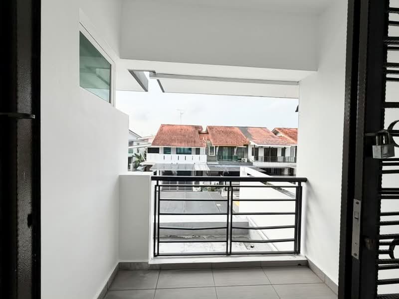 Rumah Berkembar untuk Dijual di Bandar Dato Onn (Tebrau) - Yik Tat - PropertyGuru.com.my