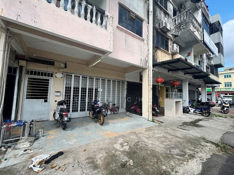 Shop for Rent in Port Klang (Pelabuhan Klang) (Selangor) - Penny Chia - Exterior - PropertyGuru.com.my