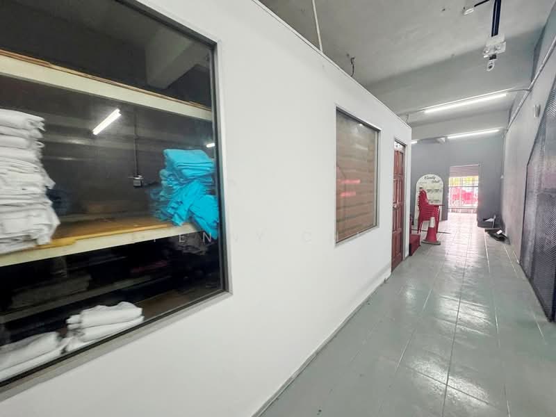 Shop for Rent in Port Klang (Pelabuhan Klang) (Selangor) - Penny Chia - Corridor - PropertyGuru.com.my