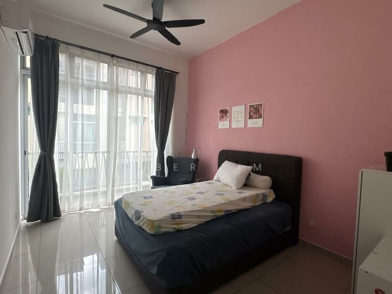 Rumah Teres 2 Tingkat untuk Dijual di Taman Mount Austin (Tebrau) - Ember Lim - Bedroom - PropertyGuru.com.my