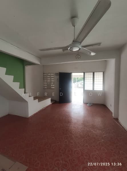 Rumah Teres 2 Tingkat untuk Dijual di Bandar Rinching Seksyen 1 (Semenyih) - Alfred Leow - Living Room - PropertyGuru.com.my