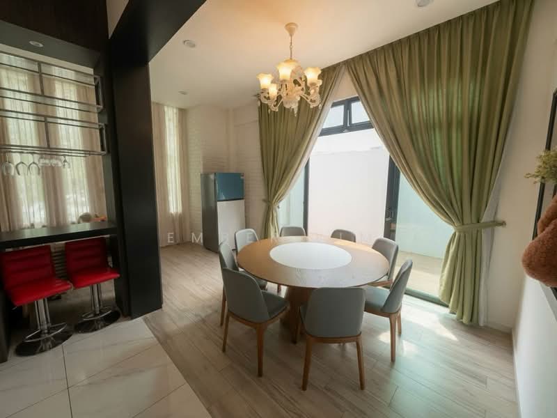 Cluster House for Sale in Taman Nusa Bestari (Iskandar Puteri (Nusajaya)) - Ember Lim - Dining Room - PropertyGuru.com.my