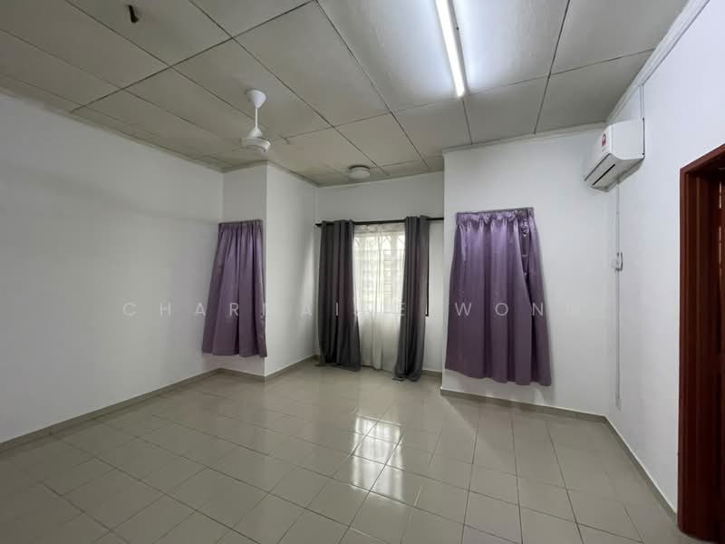 Terraced House for Rent in Putra Heights (Subang Jaya) - Charmaine Wong - Living Room - PropertyGuru.com.my