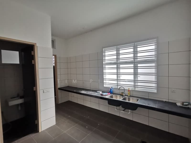 2-storey Terraced House for Sale in Taman Satu Krubong (Krubong) - Tim Piong - Kitchen - PropertyGuru.com.my